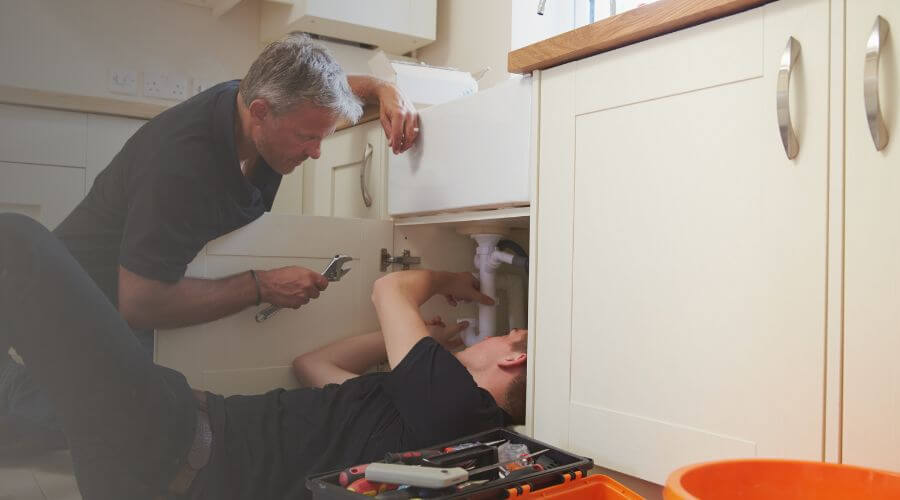 Professional burst pipe repair services in Calmar, IA